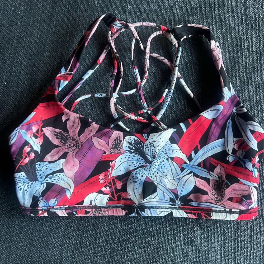 Reposh. Lululemon sports bra